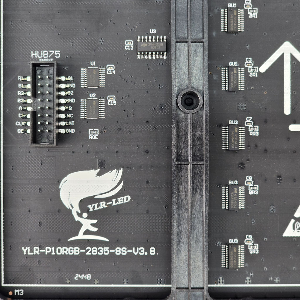 Mặt sau Led P10 full indoor YLR