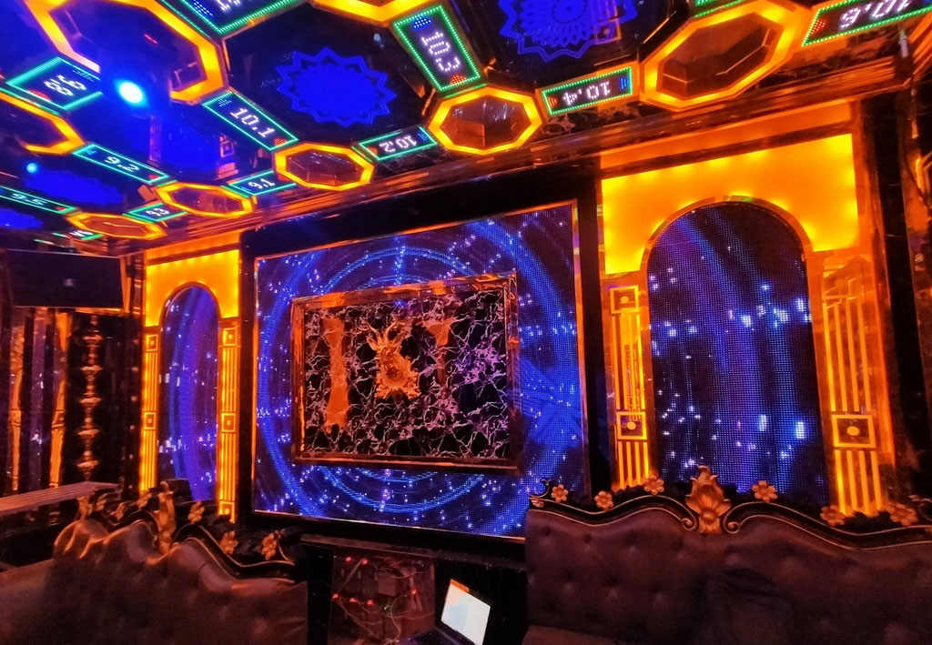 Led P10 full indoor YLR ứng dụng trong quán karaoke