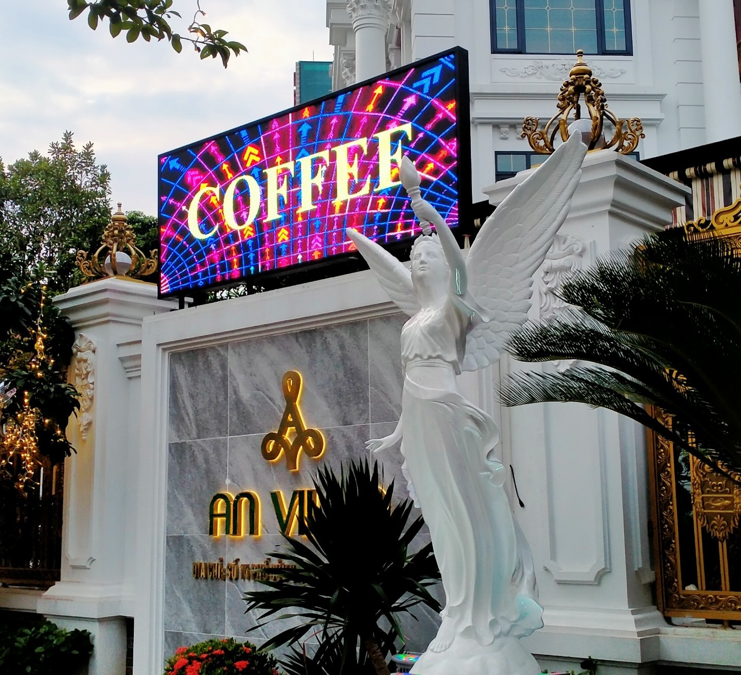 Led P6 full ngoài trời SMD ứng dụng biển quảng cáo cafe