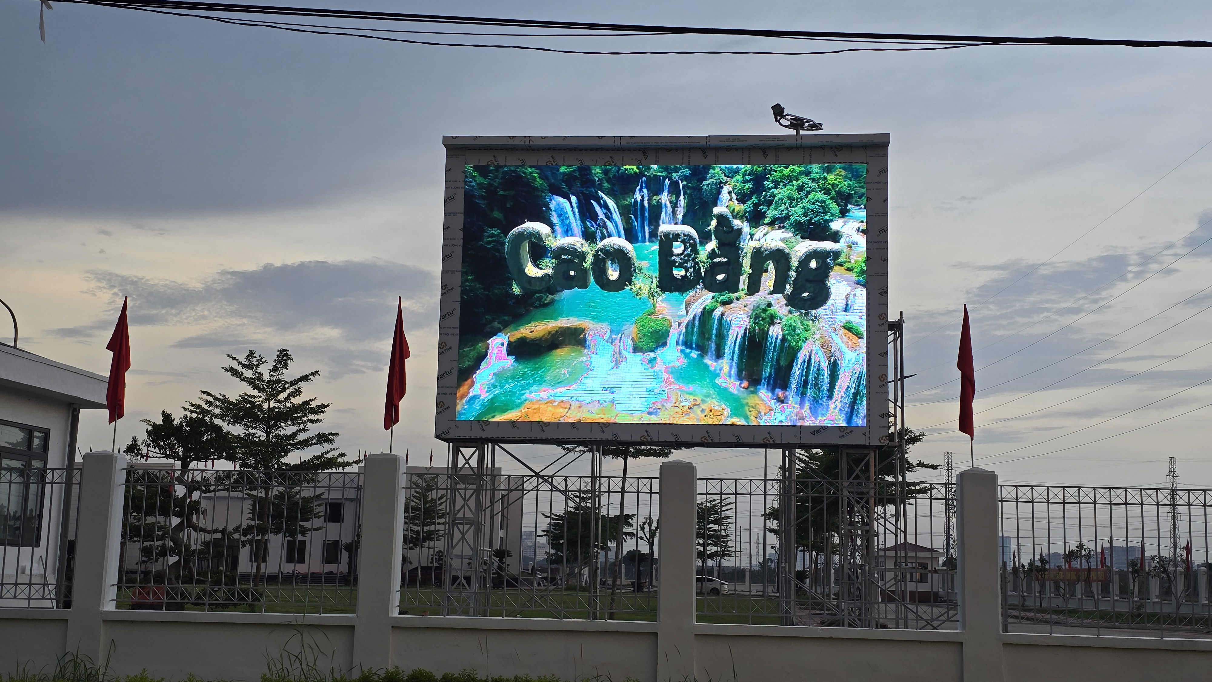 Tấm Module Led P5 Full Outdoor ứng dụng lắp đặt màn hình quảng cáo ngoài trời