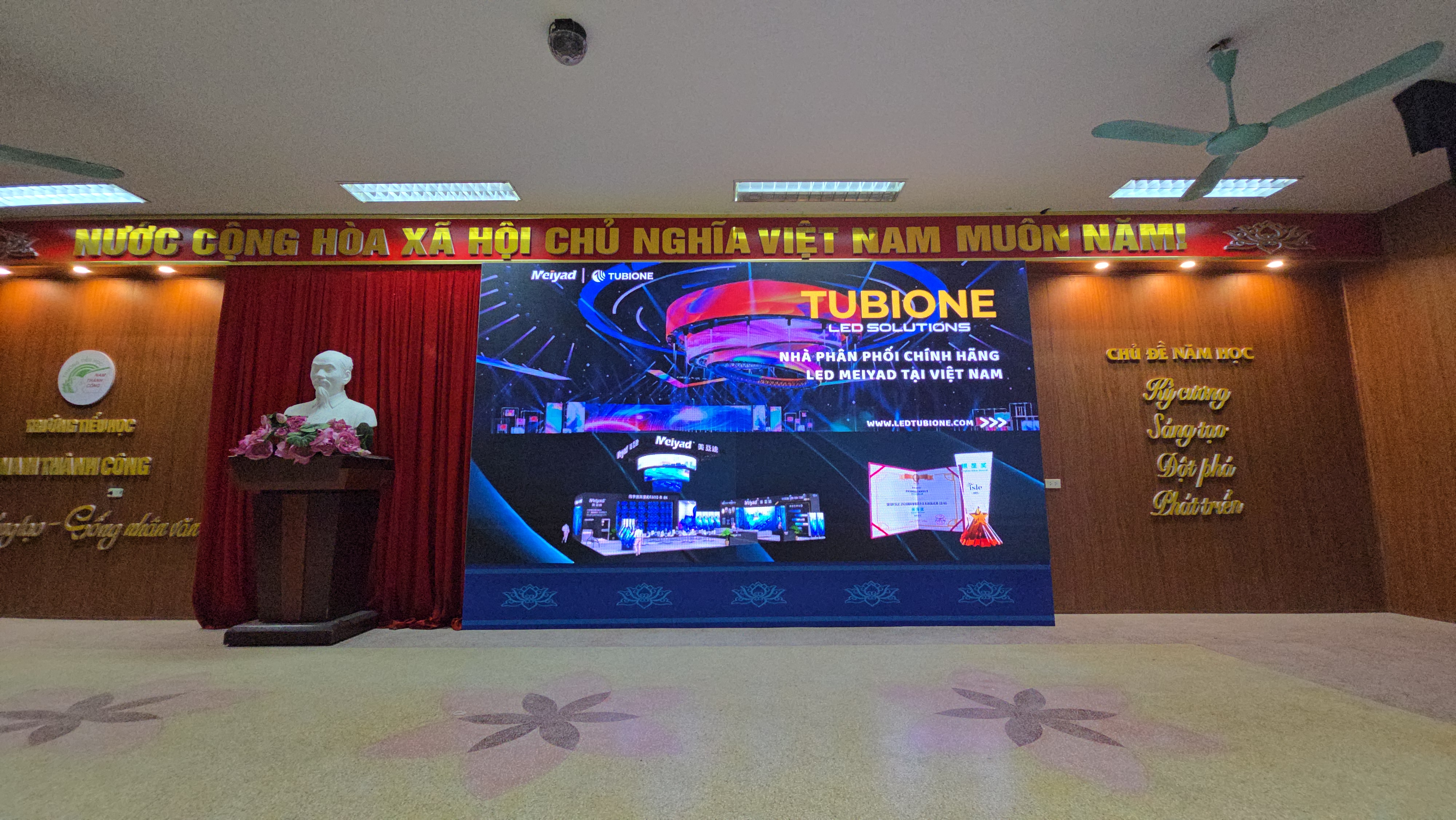 Cung cấp tấm Led P4 full indoor Meiyad cho đại lý thi công màn hình LED hội trường