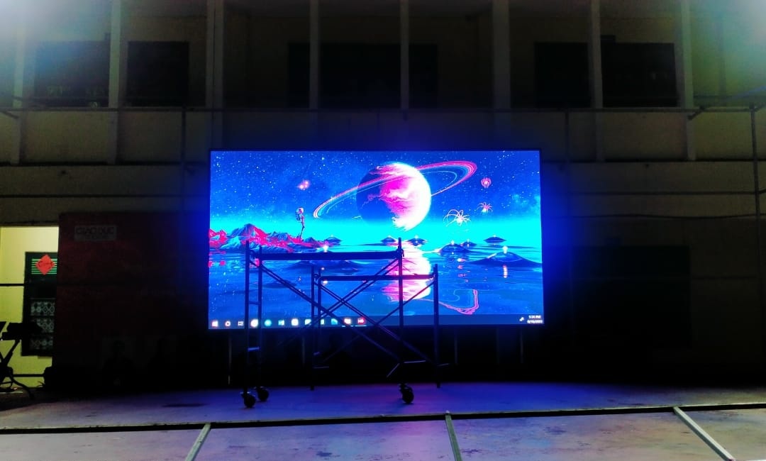 Ứng dụng tấm Led P5 full outdoor Dotcom trong dự án ngoài trời