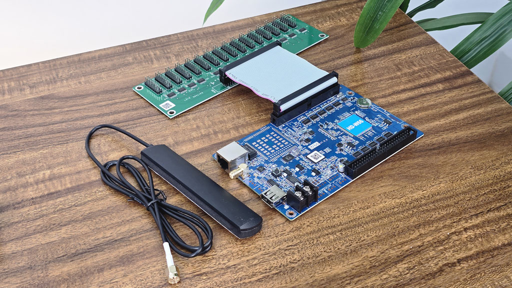 Card HD-W66 kèm HUB 12