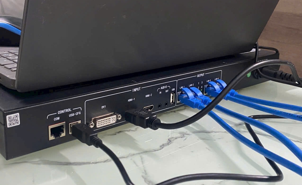 Các cổng kết nối bộ xử lý hình ảnh Kystar KLS4C DK90