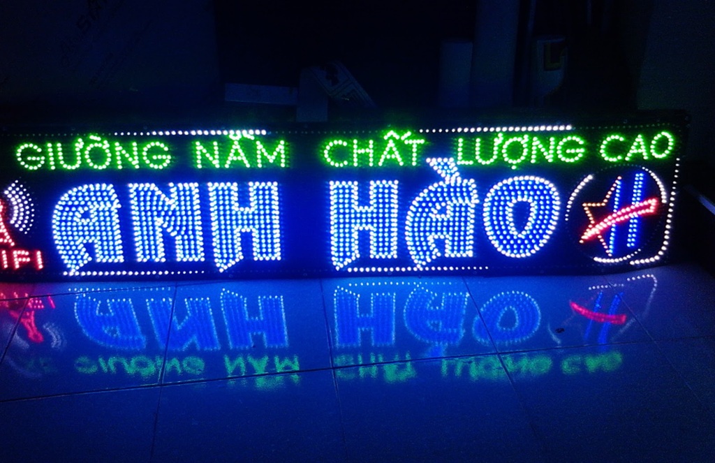 LED liền dây tạo biển LED vẫy xe khách