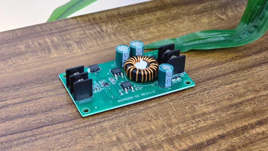 Mạch đổi nguồn ô tô 5V 10A BINAZK