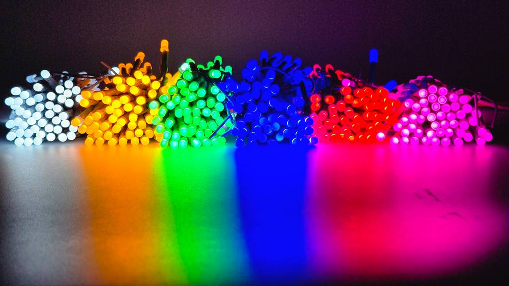 Bộ LED liền dây 6 màu LED Tubione đang phân phối sỉ toàn quốc.