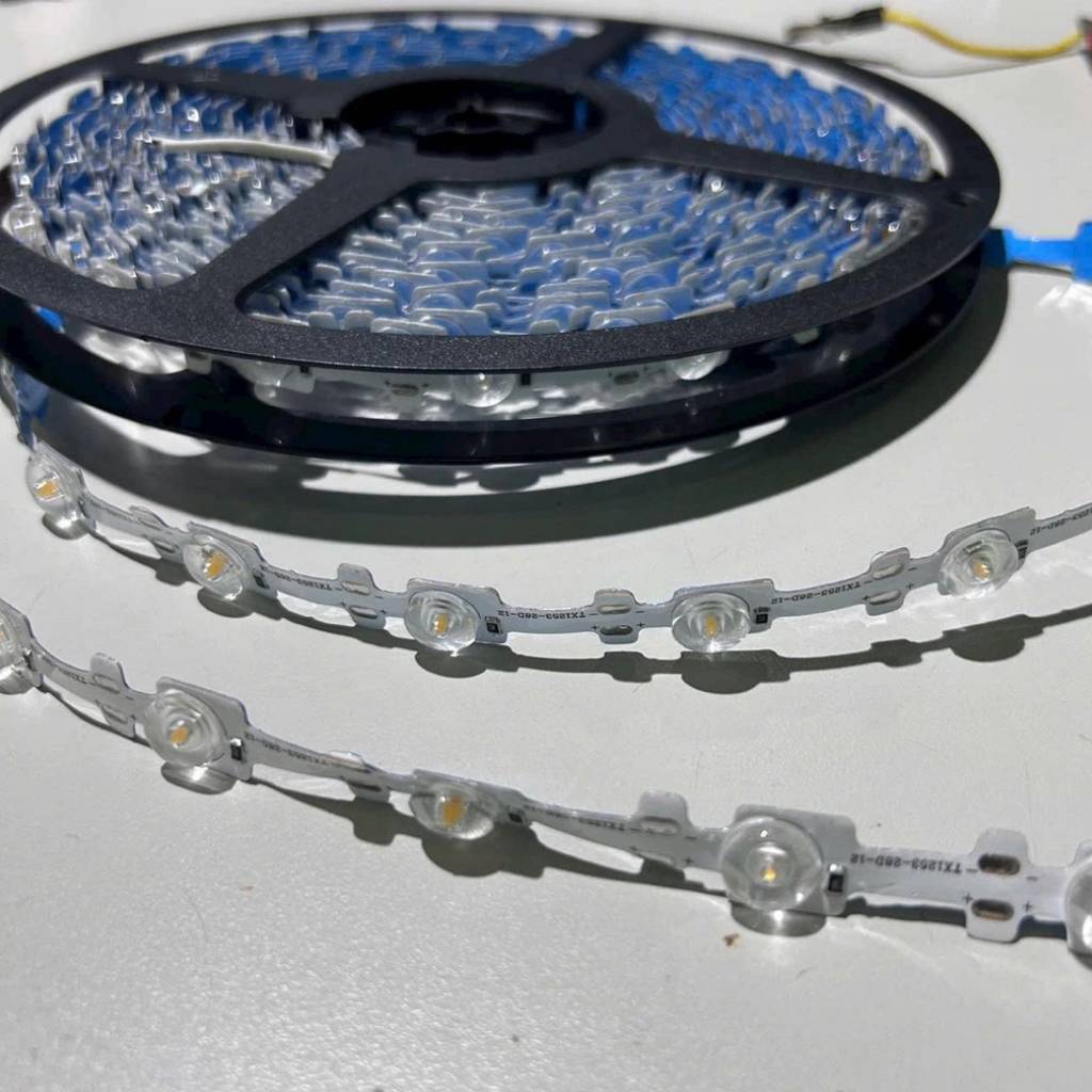 Kho Led dây dán ziczac 12V 3030 thấu kính tỏa trắng ấm ngoài trời