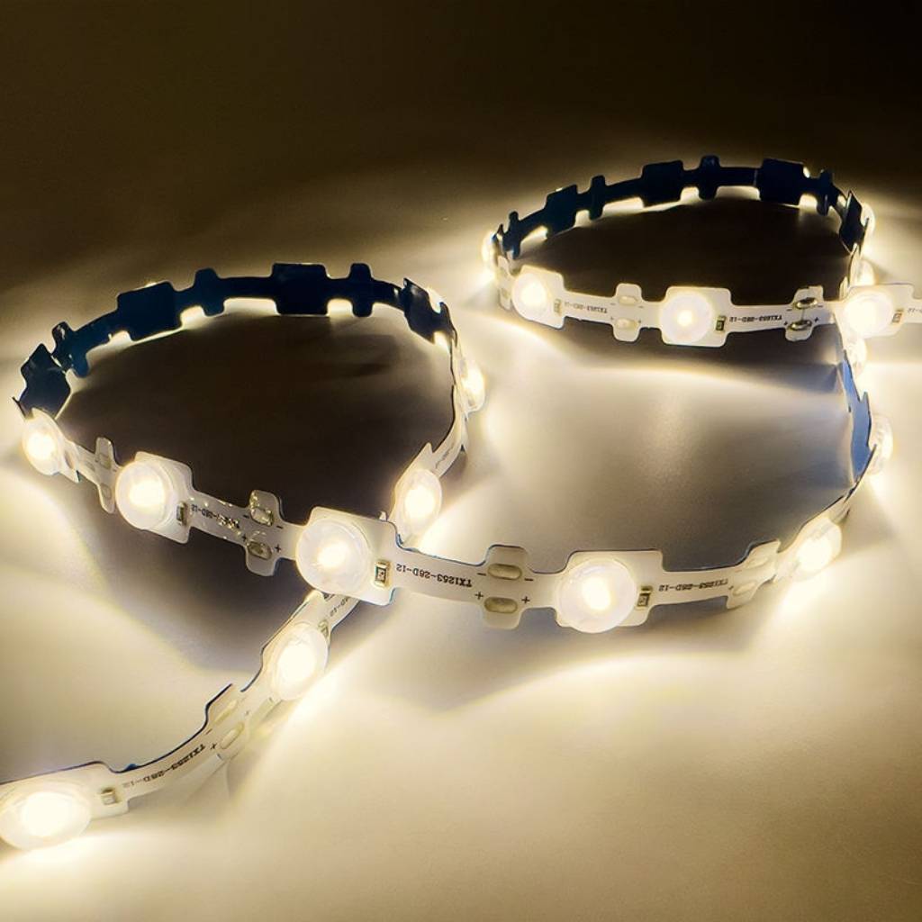 Nhà phân phối Led dây dán ziczac 12V 3030 thấu kính tỏa trắng ấm ngoài trời