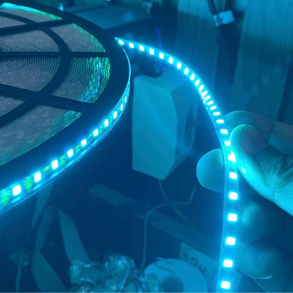 Nhà phân phối Led dây dán ziczac 12V 120 led xanh ngọc LIXIN ngoài trời LS49