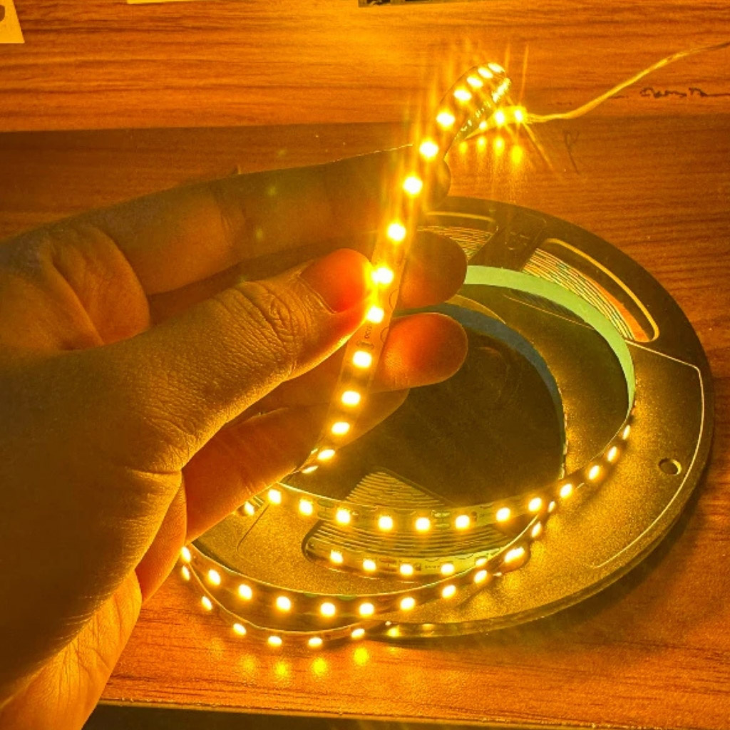 Tổng kho Led dây dán ziczac 2835 12V 120 Led vàng