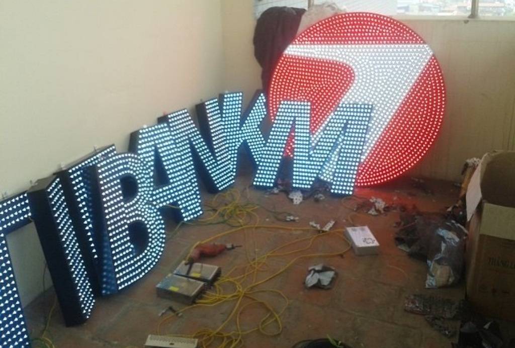 Tổng kho Led đúc F7 12V trắng ATX đế 12mm