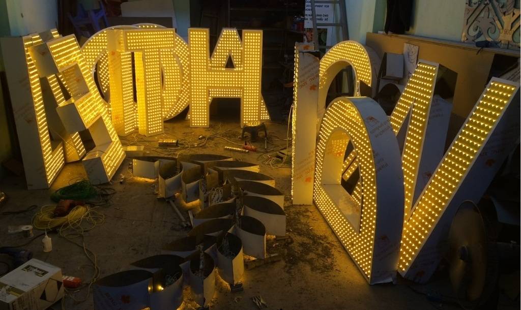 Led đúc F7 12V vàng nắng ATX đế 12mm chính hãng