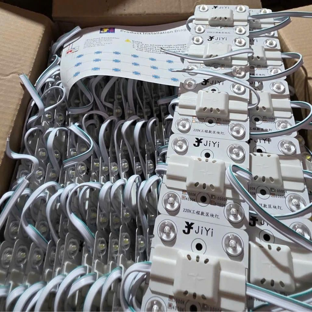 Led hắt 4 bóng JIYI 220V trắng trong nhà chính hãng