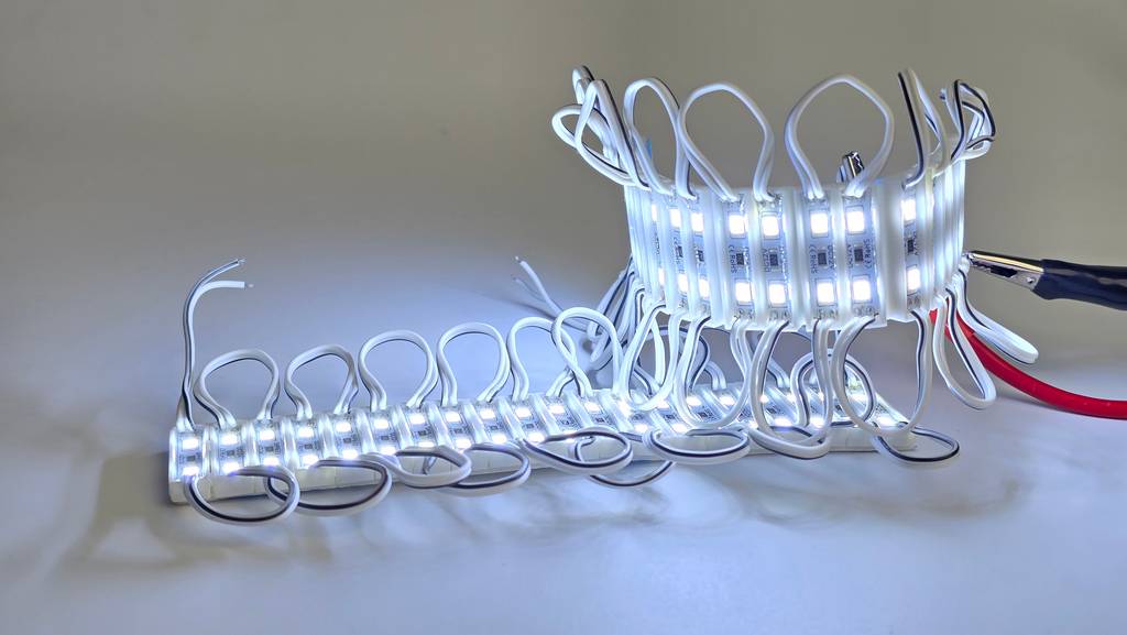 Led vỉ 2 bóng khi lắp nguồn 12V