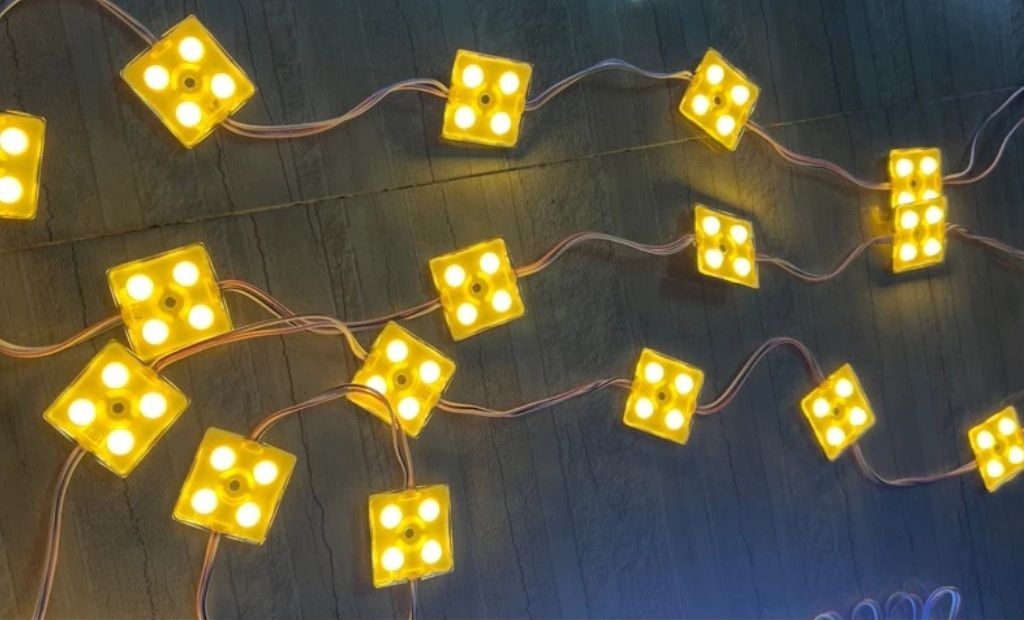 Led hắt module 4 bóng JIYI đế sắt vàng nắng chính hãng